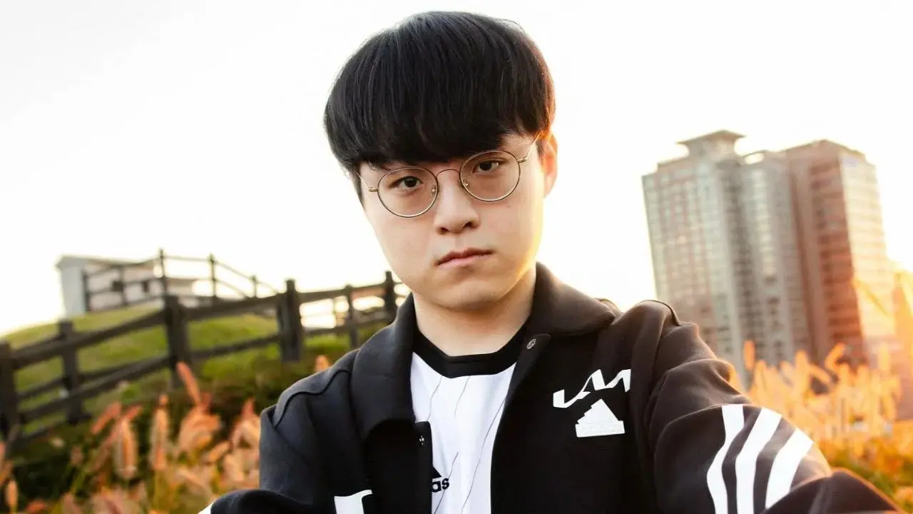 img, 在拳头的眼, 续约