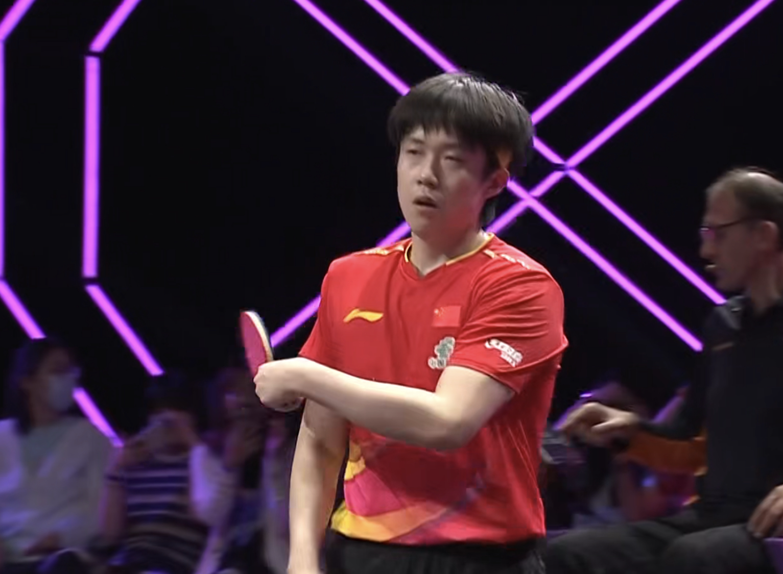 陷入到莫雷, 球迷都希望, 得分 陷入到莫雷, 球迷都希望, 得分