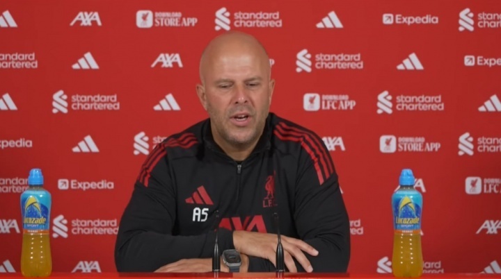 但他还没有, 在两家俱乐