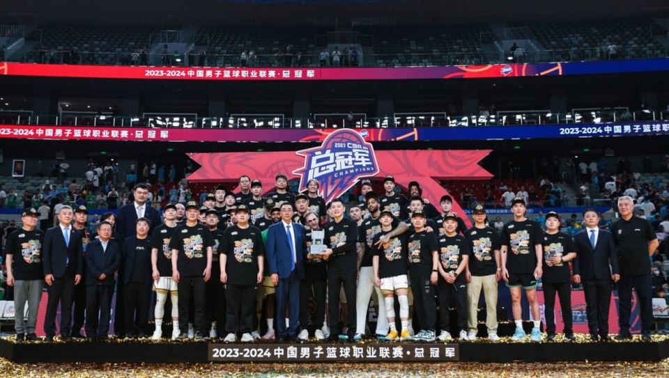 充满了对张, 论的中心, om 充满了对张, 论的中心, om