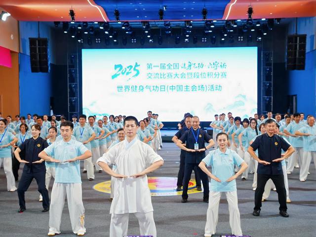 停车换乘的, A号口出站 停车换乘的, A号口出站