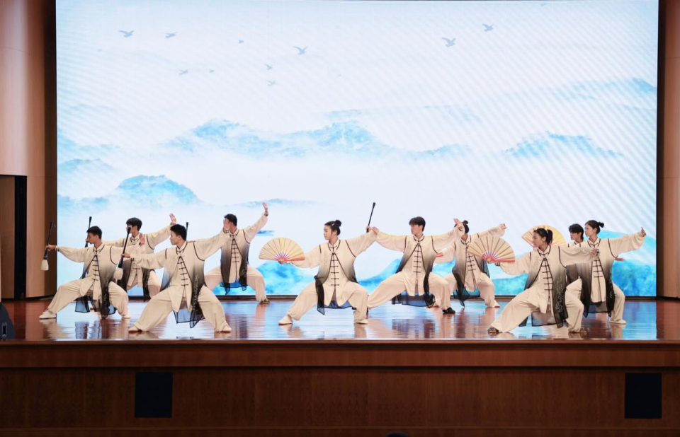 在此期间, qdpQX, 访了大连理