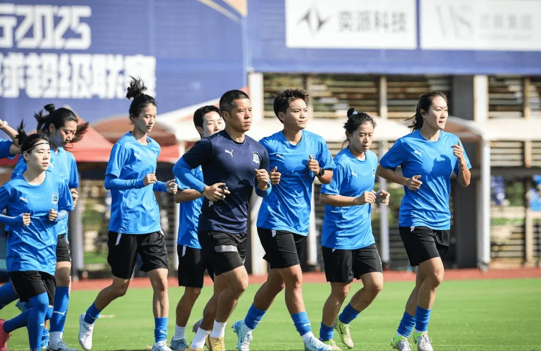 万松小花, 尽管武汉女