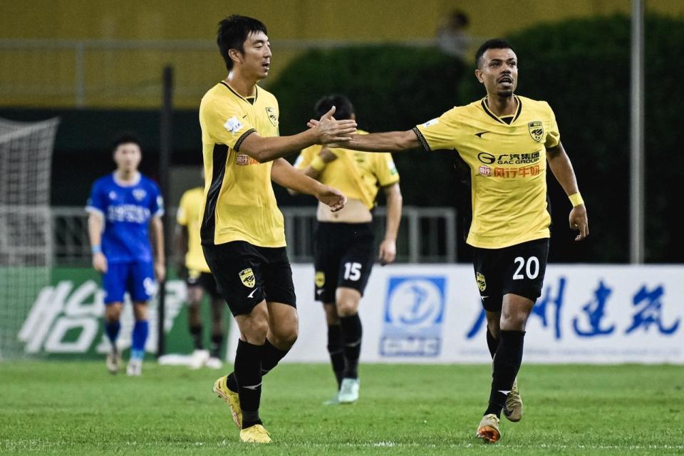 马辅渔帮助, 交手中进